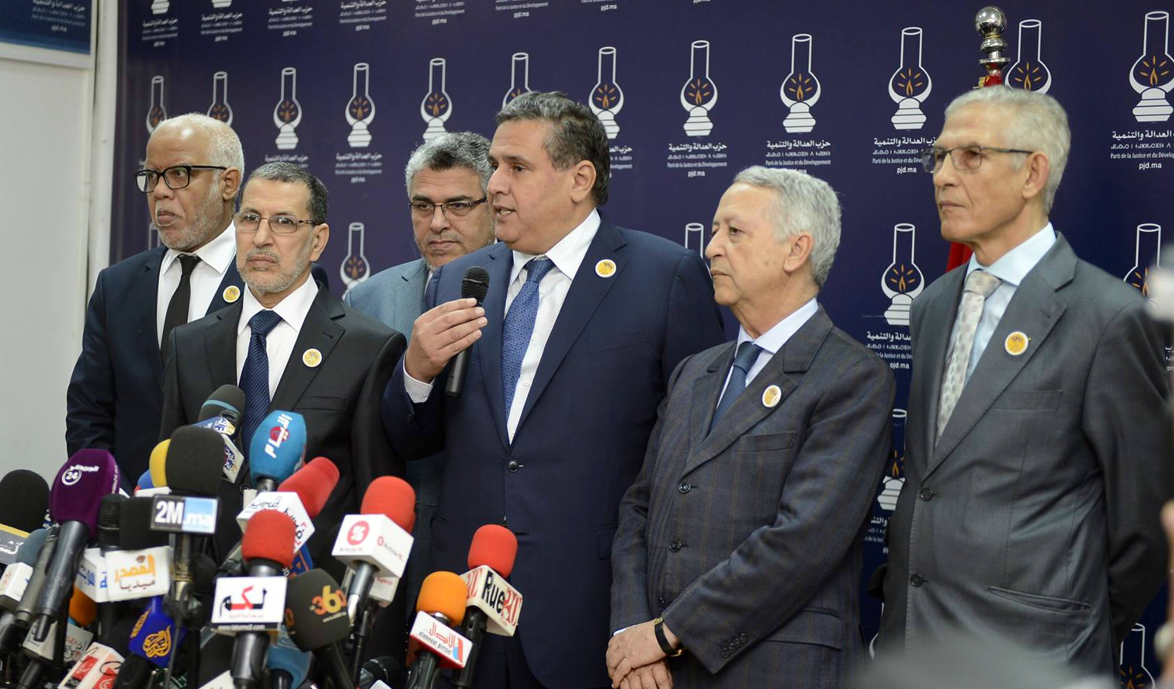 أخنـــــوش … متفائل بتشكيل الحكومة