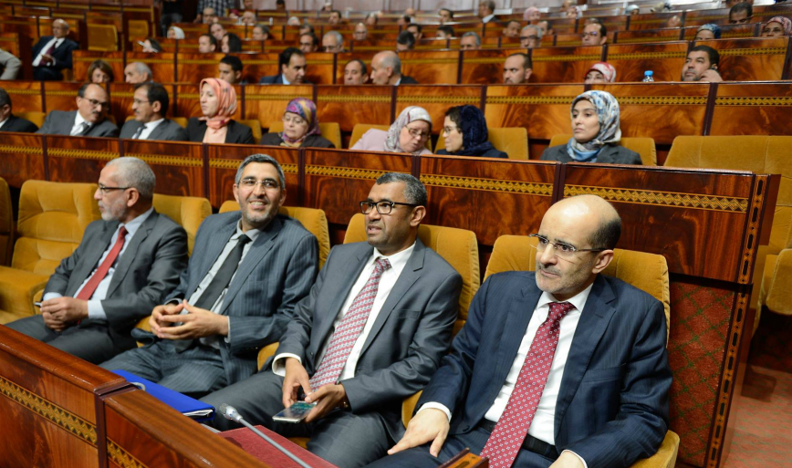 حــرب كلامية بين قيادات حزب العدالة والتنمية