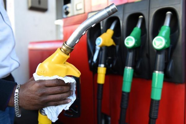 انخفاض مرتقب في أسعار الغازوال والبنزين بالمغـــــــرب