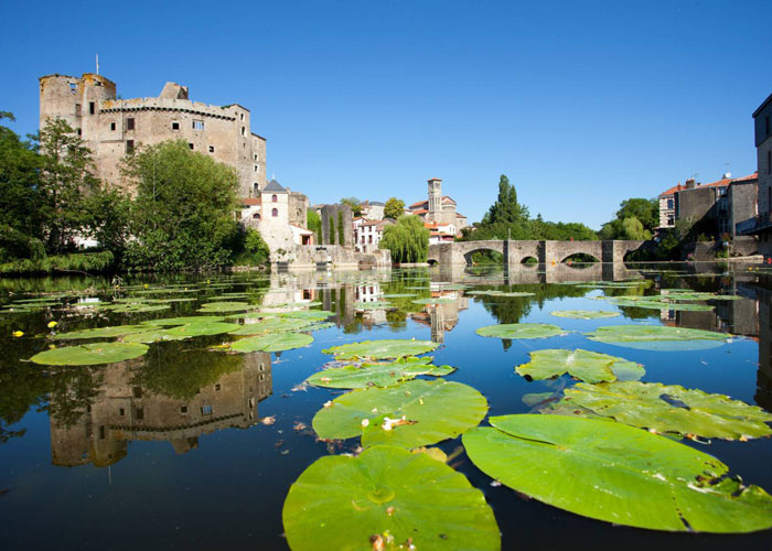 جـــولة سياحــــيـــة في نهر لوار الفرنسي مليئة بالإثارة والمغامرة