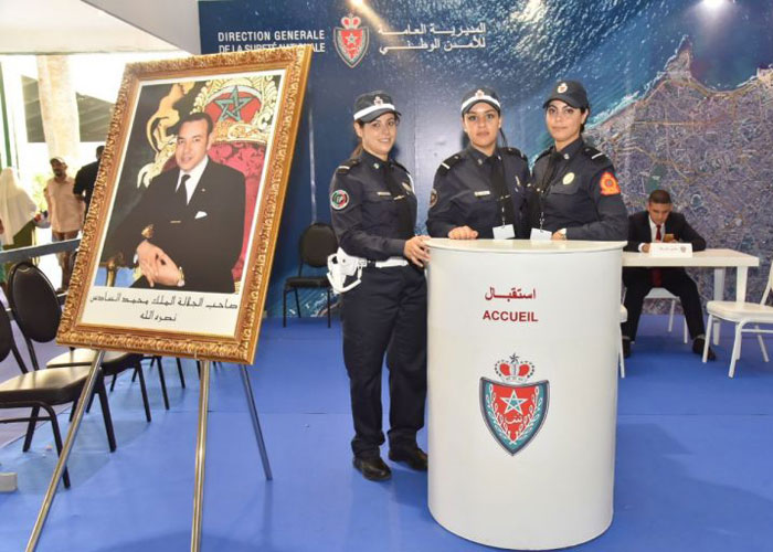 المــــلاك الحارس … فتاة مغربية ترافـــق كبار الشخصـــيــــات
