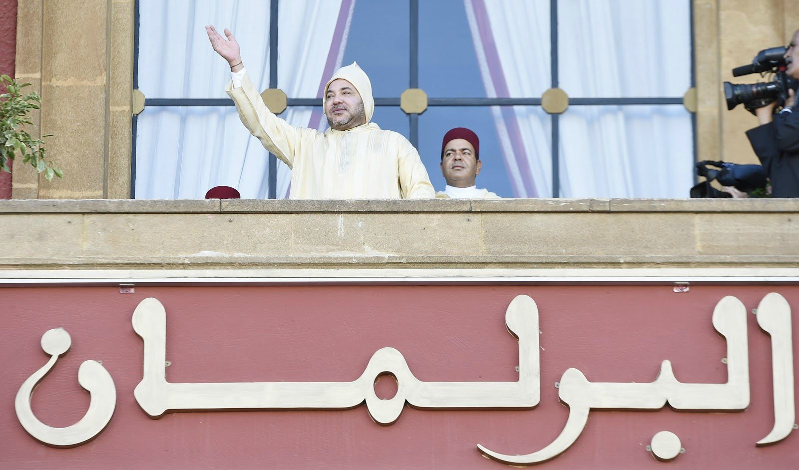 الدخول السياسي و الخروج الحزبي بالمغــــــــــــــــــــــرب … مؤشرات وتداعيات