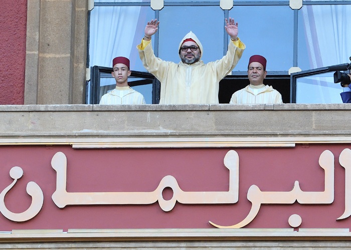 جلالة المـــــلك يلوّح بالصرامة في مواجهة تهاون المسؤولين