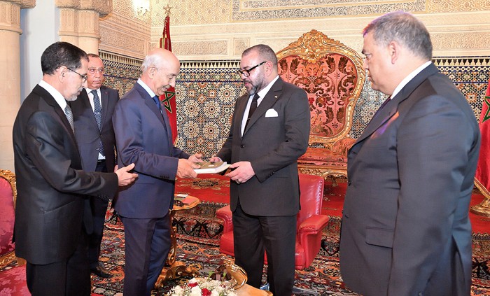 حقيقة متابعة كتاب الوزراء ضحايا الزلزال الحكومي قضائيا