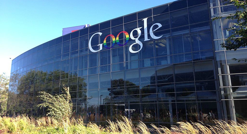 غوغل تقود تحديا كبيرا للإطاحة بأبل وسامسونغ