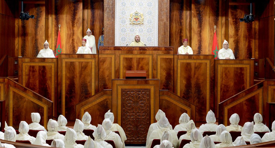 جـــلالة المـــلك يضع النموذج المغربي للتنمية على السكة الصحيحة