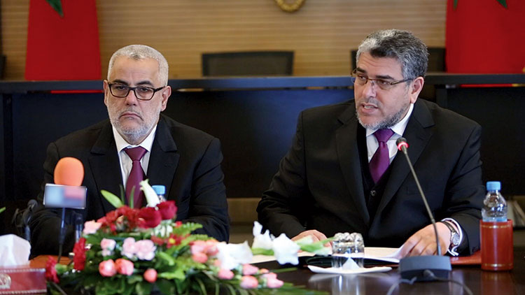 الرميد يعارض الولاية الثالثة لبنكيران ويحذر من منعطف تاريخي