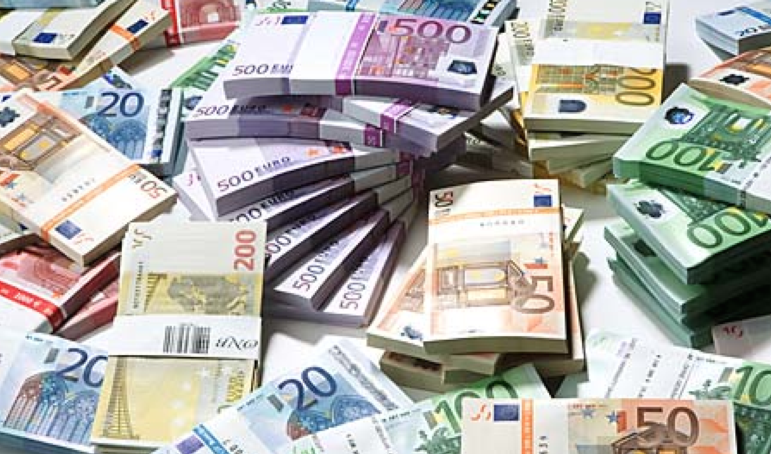 إقبال غير مسبوق على الأورو في اليوم الأول من تحرير سعر الدرهم
