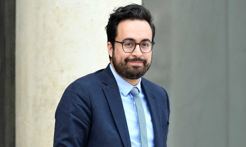 كاتب الدولة الفرنسي المغربي منير محجوبي يعترف بمثليته