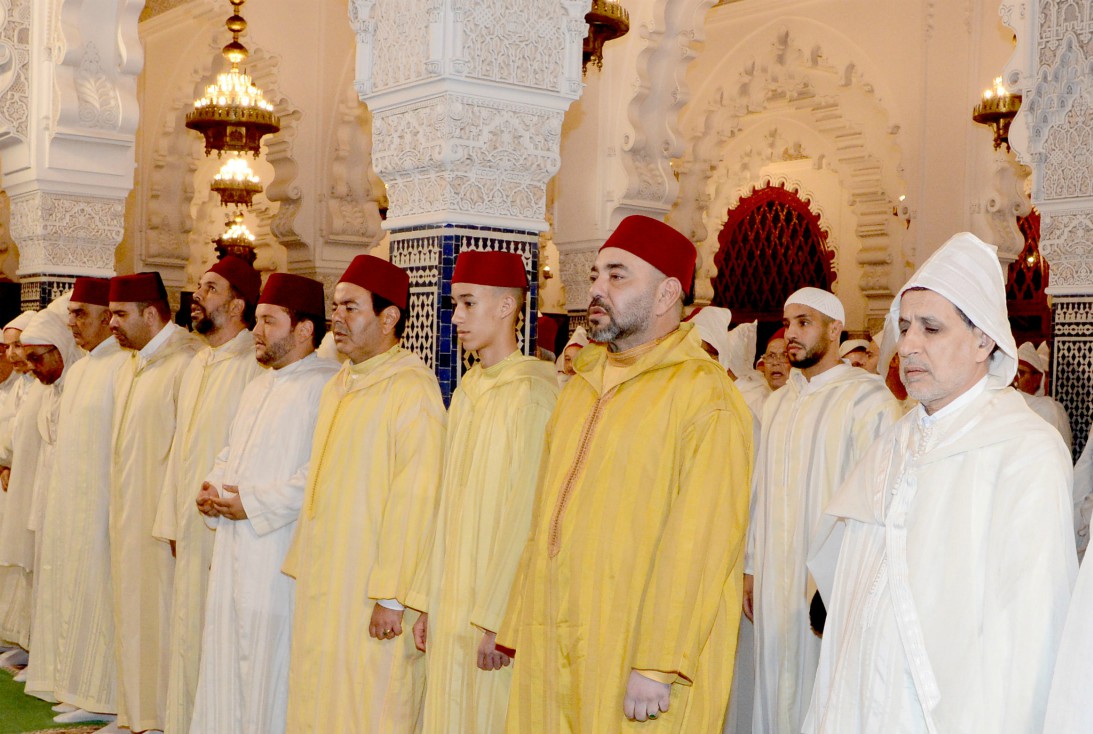 أمير المؤمنين يترأس بمسجد حسان بالرباط حفلا دينيا كبيرا إحياء لليلة القدر المباركة