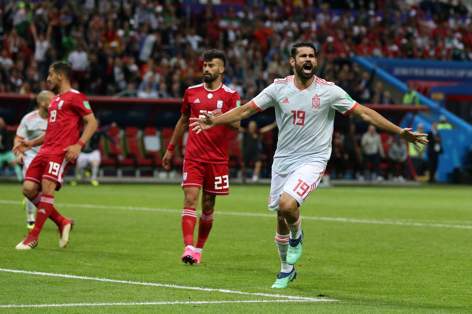  المنتخب الإسباني يفوز على نظيره الإيراني بهدف للاشيء
