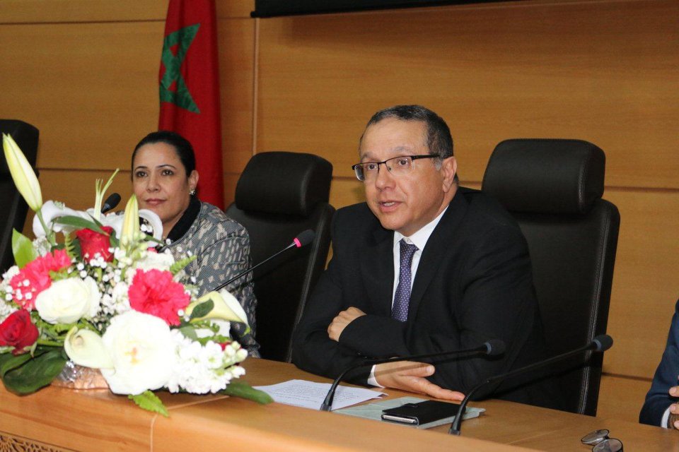 هذه أسباب إعفاء الملك لوزير الاقتصاد بوسعيد