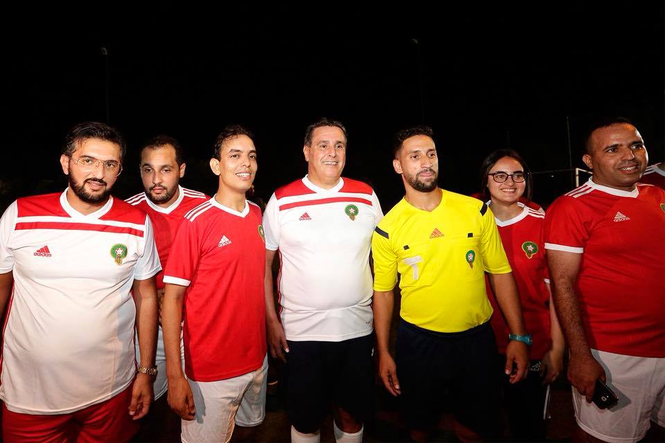 أخنوش … زعيم سياسي محنك و رياضي يهوى كرة القدم