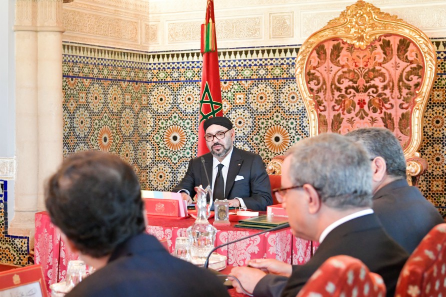 جلالة الملك يترأس مجلسا وزاريا بالرباط