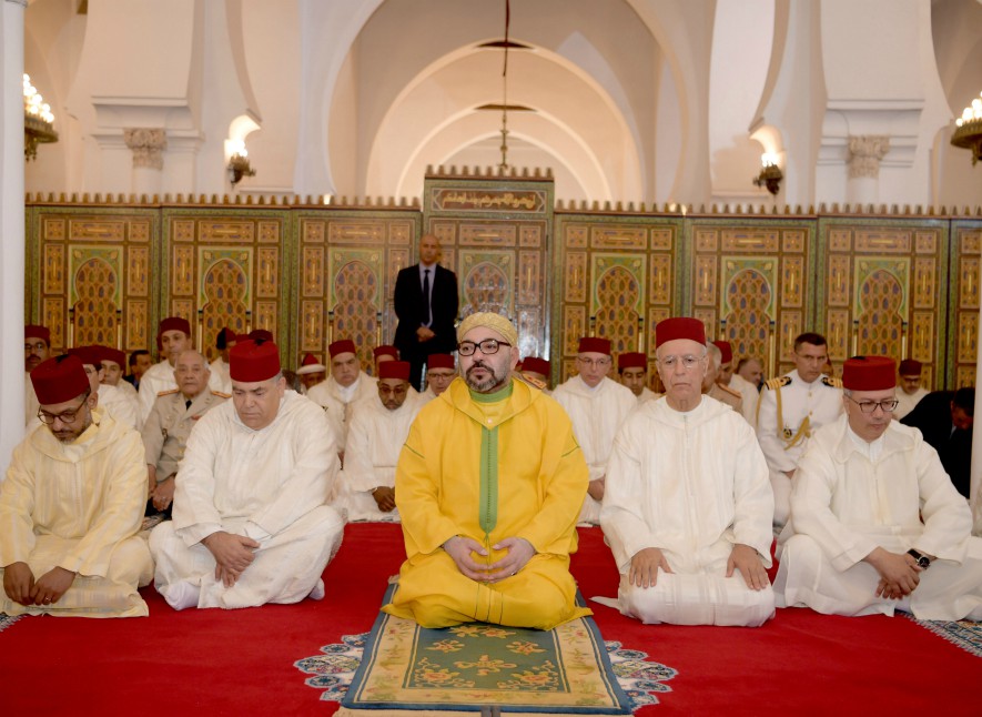 أمير المؤمنين يؤدي صلاة الجمعة بمسجد “الكتبية” بمدينة مراكش