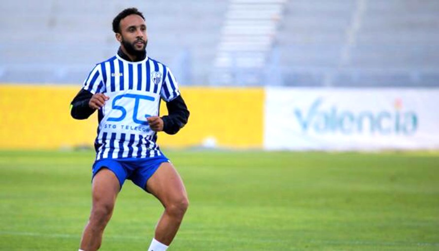 مصحة اتحاد طنجة تحدد مدة غياب عصام الراقي