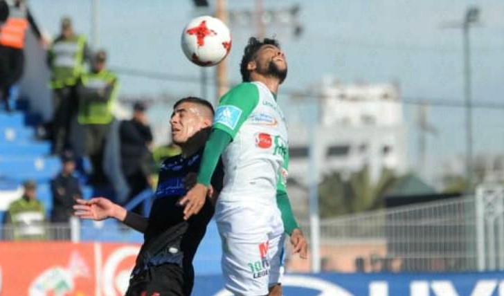 الرجاء البيضاوي يتعادل مع المغرب التطواني بهدف لمثله