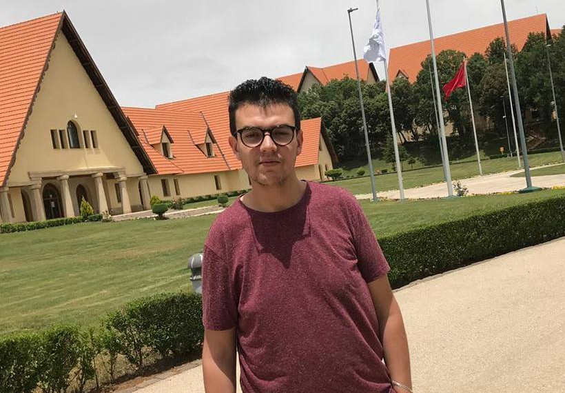 تلميذات وتلاميذ مدرسة أبي حيان التوحيدي يتقدمون بجزيل الشكر للاستاذ ناصر سعدون