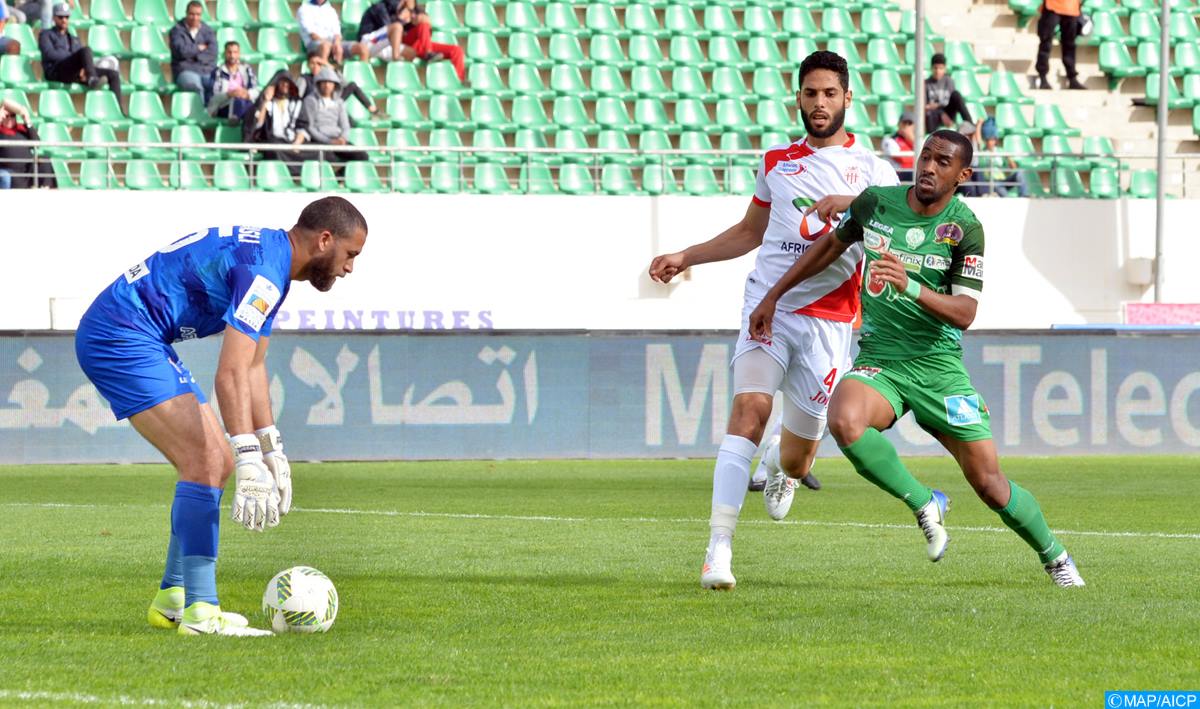 حسنية أكادير يتعادل بميدانه مع الرجاء البيضاوي بهدف لمثله