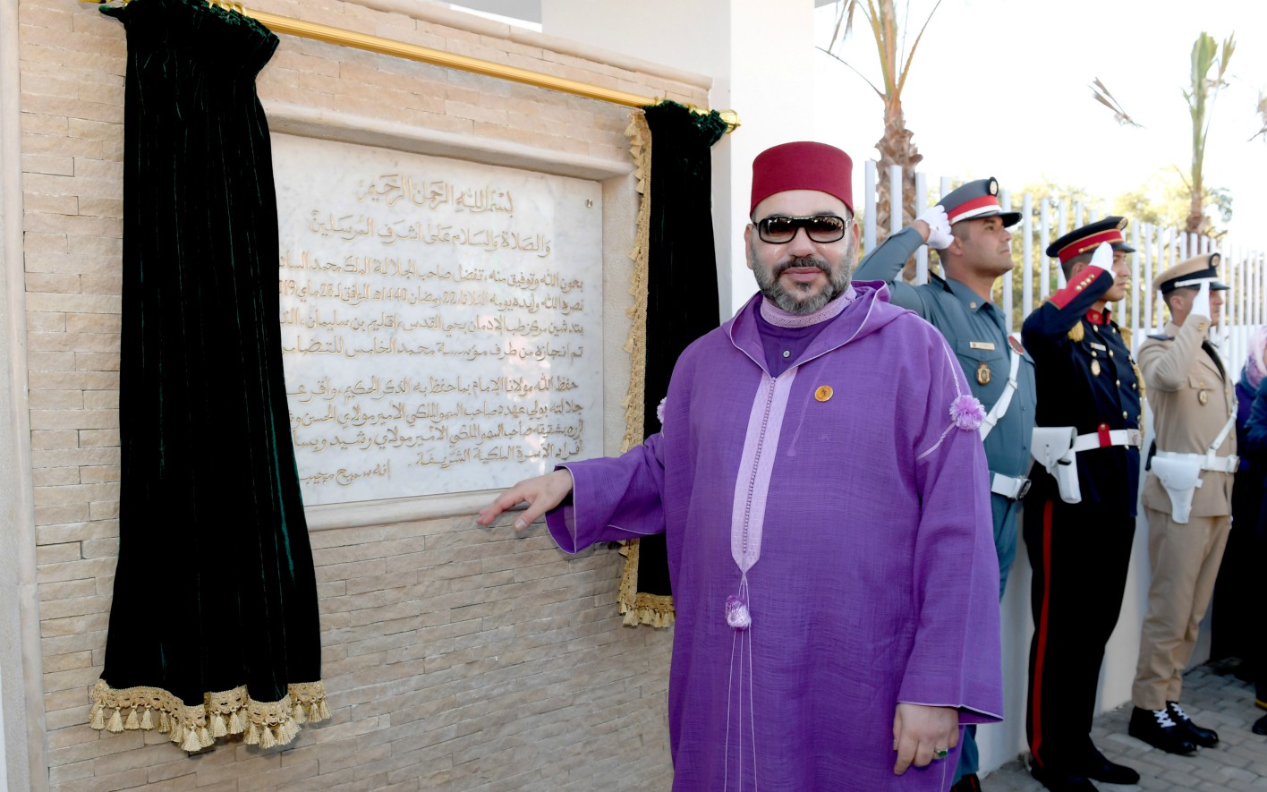 جلالة الملك يحل بمدينة طنجة لتدشين مجموعة من المشاريع