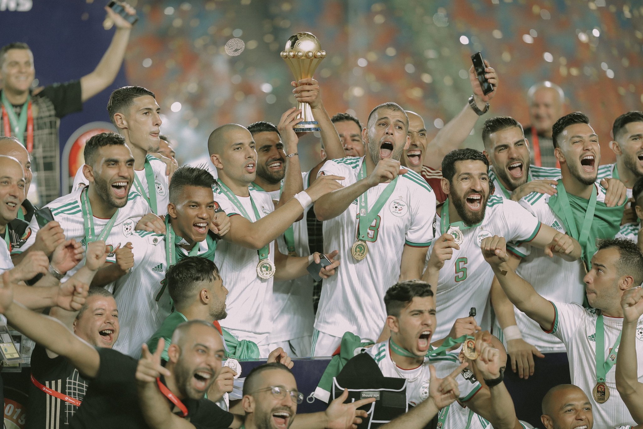 محاربو الصحراء يهزمون أسود التيرانغا ويحرزون لقب كأس إفريقيا 2019 بعد غياب دام 29 عاما