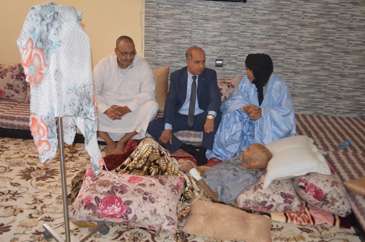 عامل السمارة في زيارة دعم ومآزرة للاطمئنان على صحة مولاي حبدي سيدي محمد