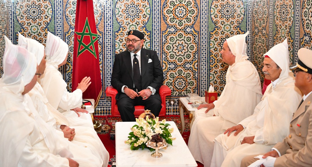 أمير المؤمنين يستقبل أعضاء الوفد الرسمي المتوجه إلى الديار المقدسة لأداء مناسك الحج