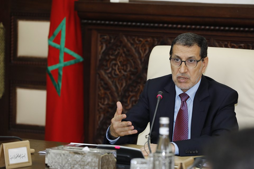 رئيس الحكومة يشيد بالانسيابية التي مرت بها عملية العبور  “مرحبا ” لهذه السنة