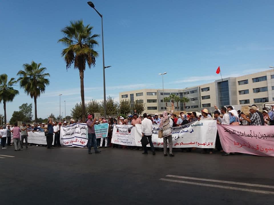 حملة الشواهد العليا والديبلومات يحتجون على وزارة الداخلية