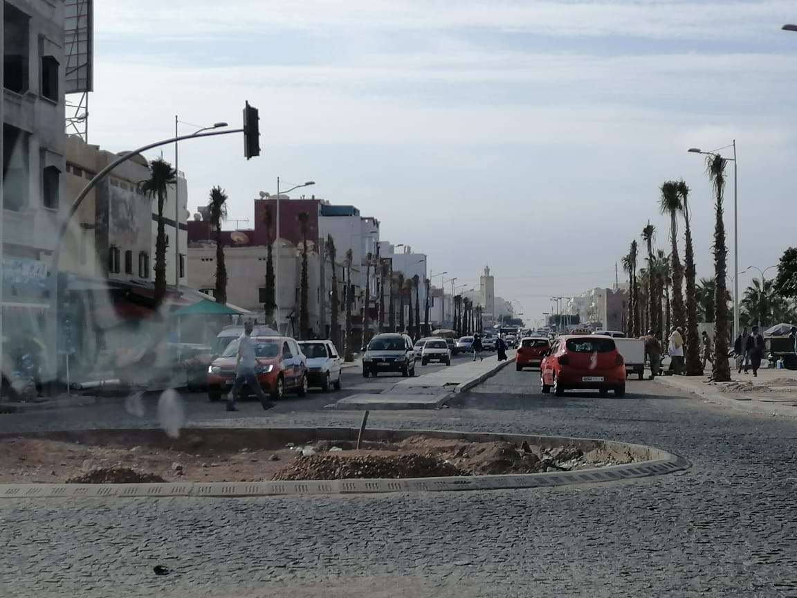 لإسقاط مدارات الأحجار سكان اكادير يوقعون عريضة عدم الرضا