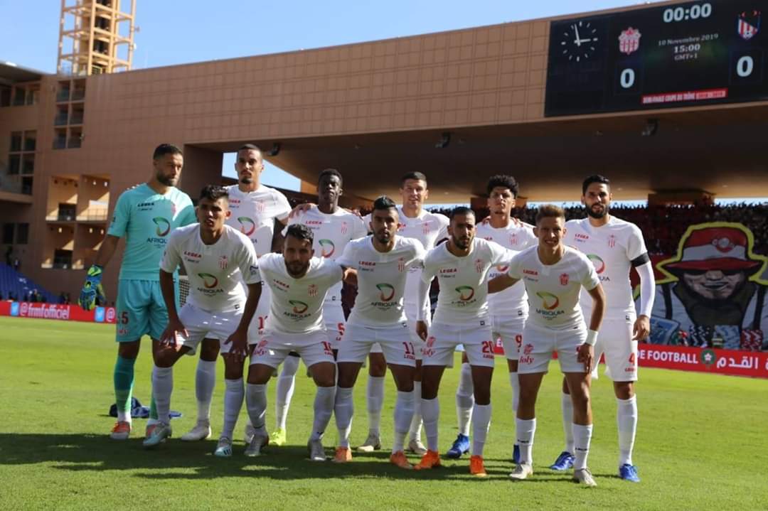 الحسنية تضرب تطوان بثلاتية نظيفة وتلاقي الطاس للفوز بالكأس العرش