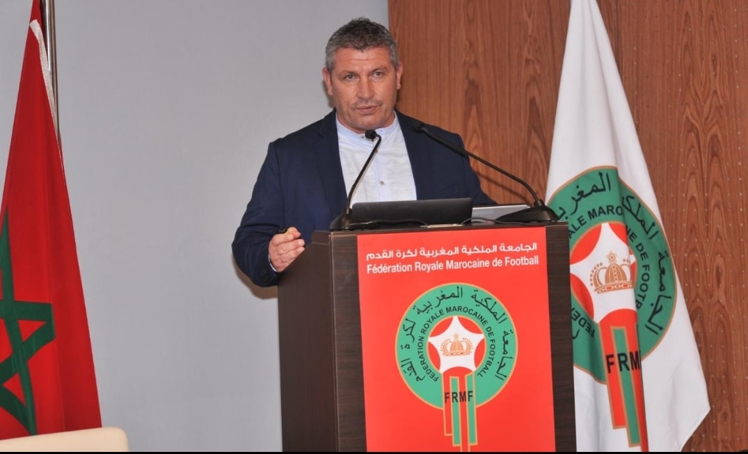 كرة القدم .. المدير التقني الوطني روبرتس واين أوشن يؤكد على أنه تم اختيار أفضل المدربين للعمل في إطار رؤية واحدة