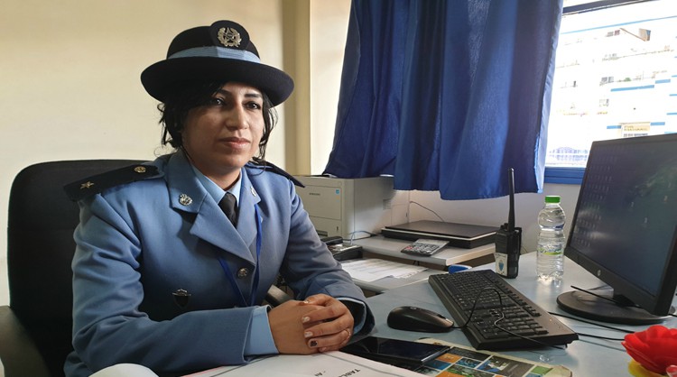 لطيفة فرميش .. المرأة التي تقف سدا منيعا أمام المهربين والمتلاعبين بموانئ أكادير