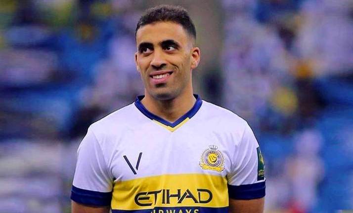 حمد الله يغادر السعودية صوب المغرب بطائرة خاصة بعد حظر الرحلات الجوية