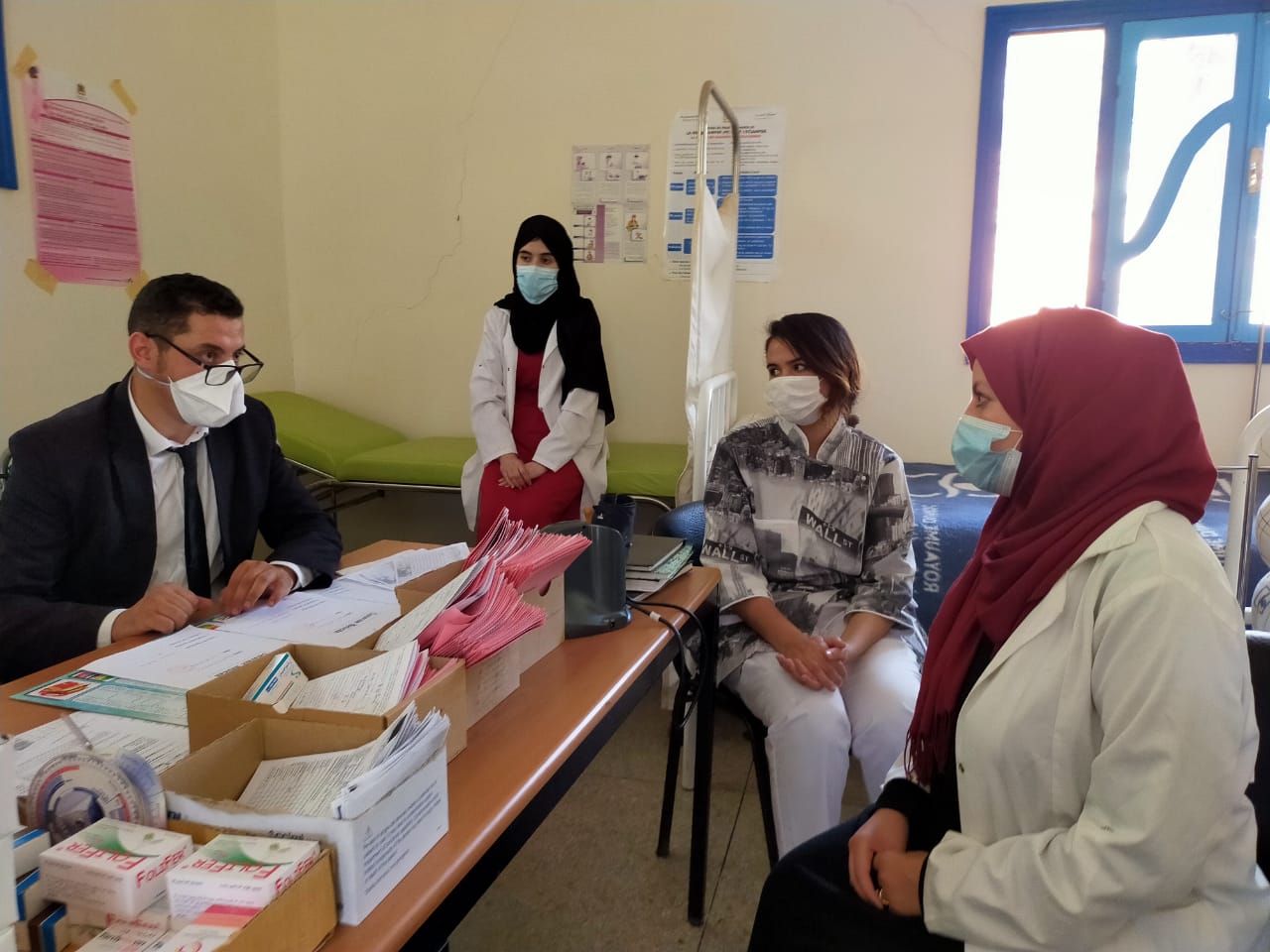 مندوبية الصحة بأزيلال تشرف على تنظيم وحدات طبية بالمراكز الصحية القروية