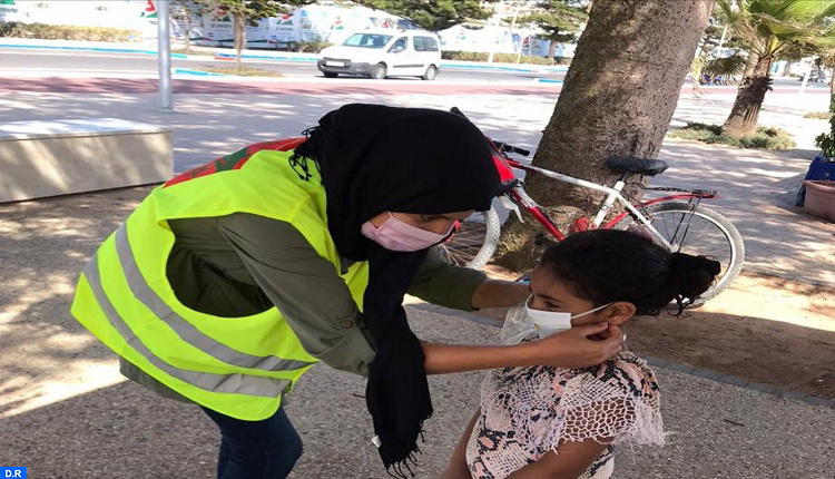 كوفيد-19 .. شباب صويريون في مهمة تحسيسية حول التقيد بالسلوكات الحاجزية