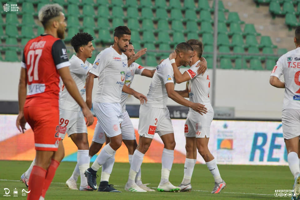 حسنية أكادير يفوز على ضيفه اتحاد الفتح الرياضي 2-1