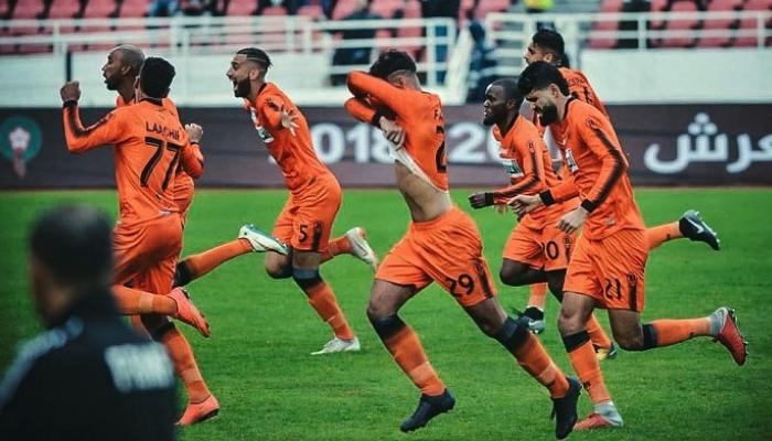 نهضة بركان يتفوق على مضيفه رجاء بني ملال 1-0 ويرتقي للمركز الثاني