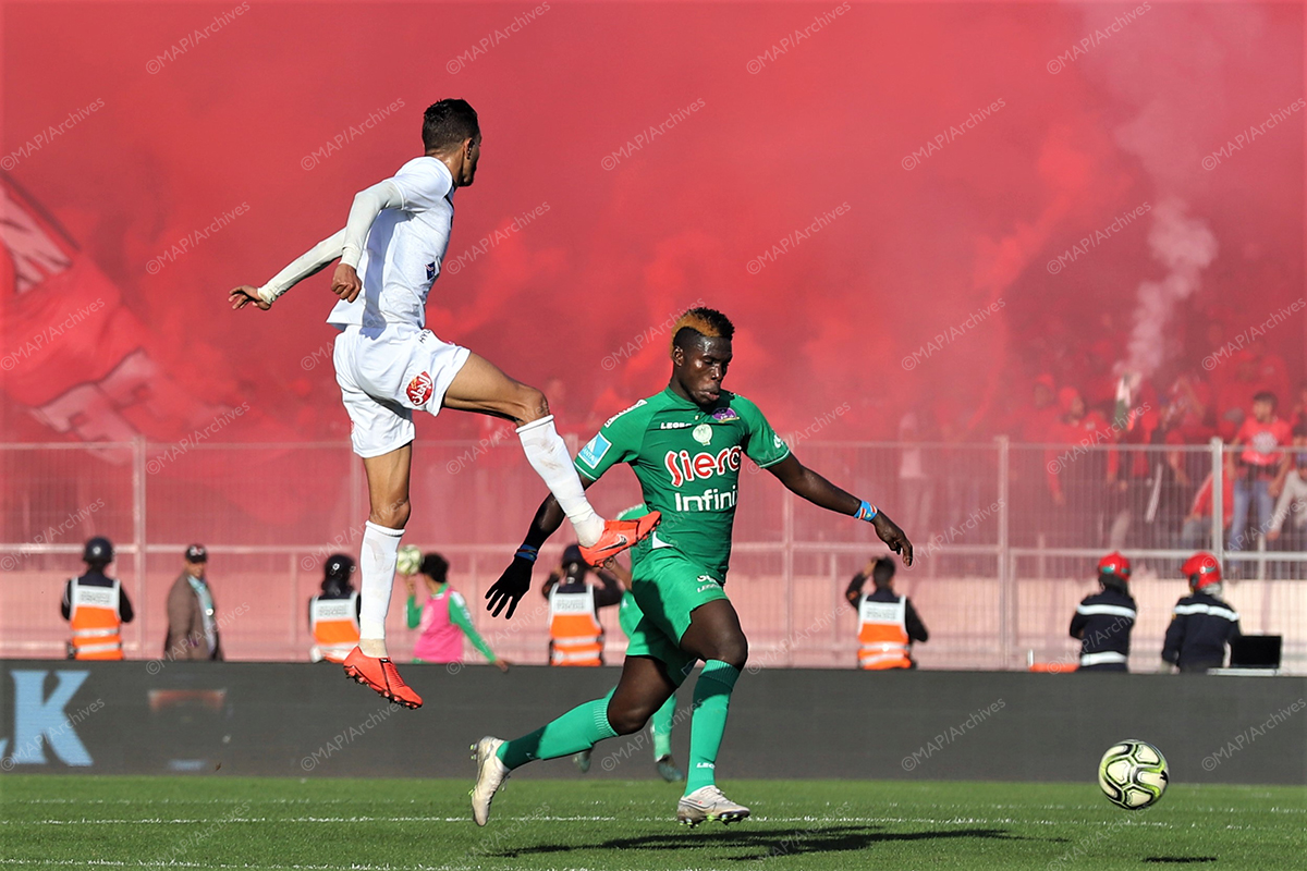 ديربي البيضاء في زمن كورونا .. حين يغيب الحماس عن المدرجات ليتفجر في الفضاء الافتراضي