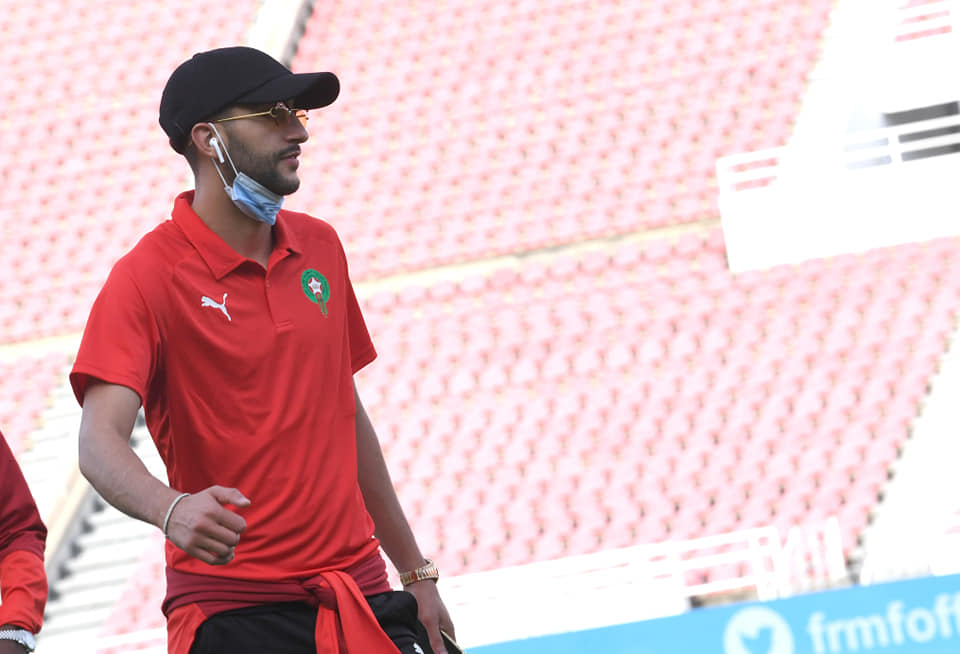 المنتخب الوطني لكرة القدم .. التحاق نصير مزراوي بالتجمع الإعدادي ومغادرة زياش لمواصلة برنامجه العلاجي
