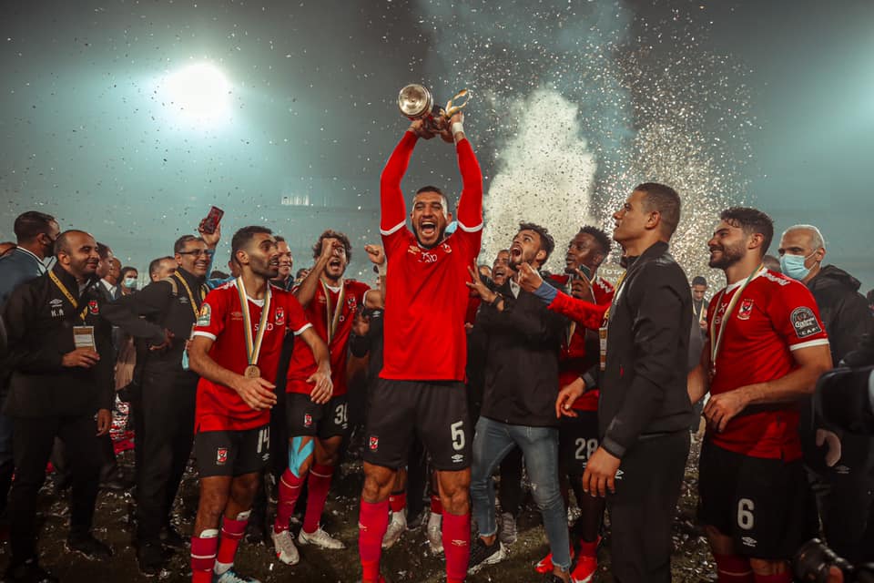 كرة القدم .. الأهلي المصري يتوج ببطولة إفريقيا للأندية البطلة على حساب غريمه الزمالك 2-1