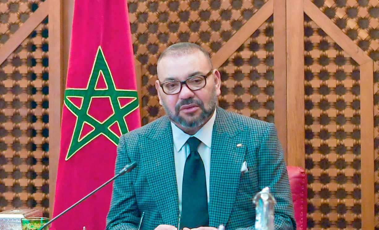 جلالة الملك حفظه الله يعطي الانطلاقة الفعلية للحملة الوطنية للتلقيح ضد كورونا