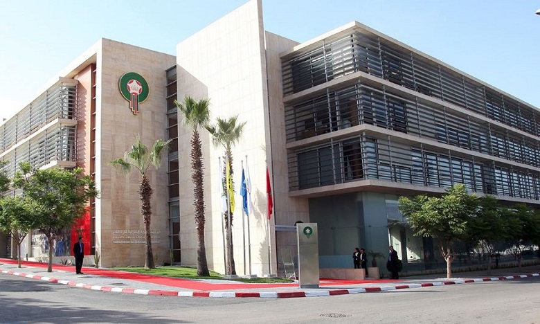 اتفاق بين الجامعة الملكية المغربية ونظيرتها المصرية على إقامة مباراة الوداد وكايزر تشيفز في القاهرة