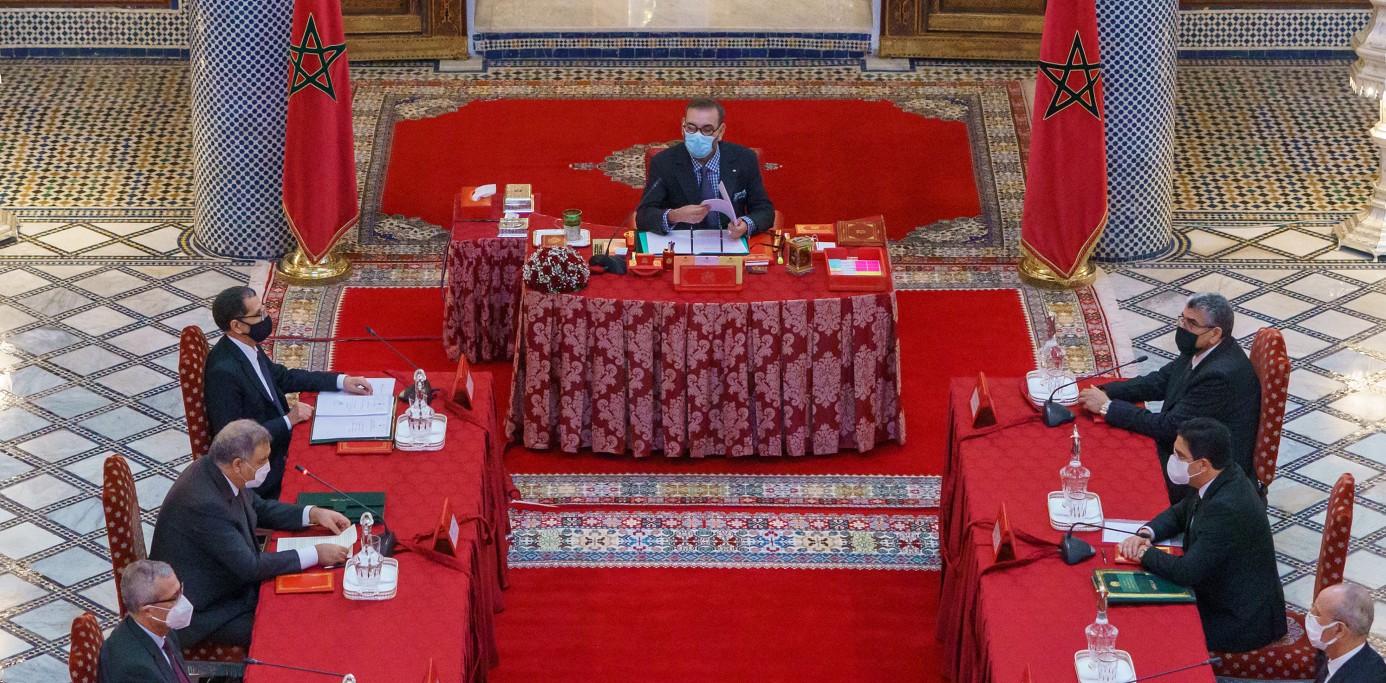 جلالة الملك يترأس مجلسا وزاريا