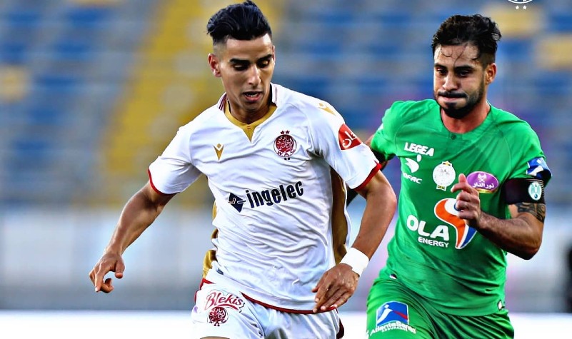 الوداد الرياضي يتفوق على الرجاء الرياضي ( 2-0 ) و ينتزع صدارة الترتيب