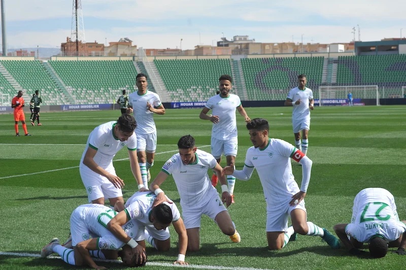 مولودية وجدة يتغلب على الدفاع الحسني الجديدي 4-0