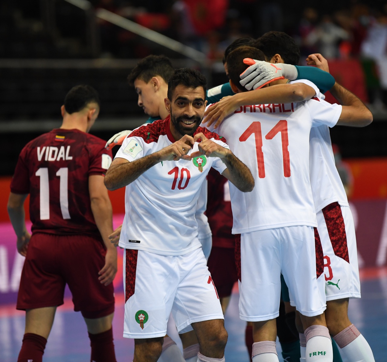 كأس العالم لكرة القدم داخل القاعة ( ليتوانيا 2021 ) .. المنتخب الوطني المغربي يتأهل إلى دور الربع عقب تفوقه على نظيره الفنزويلي (3-2)