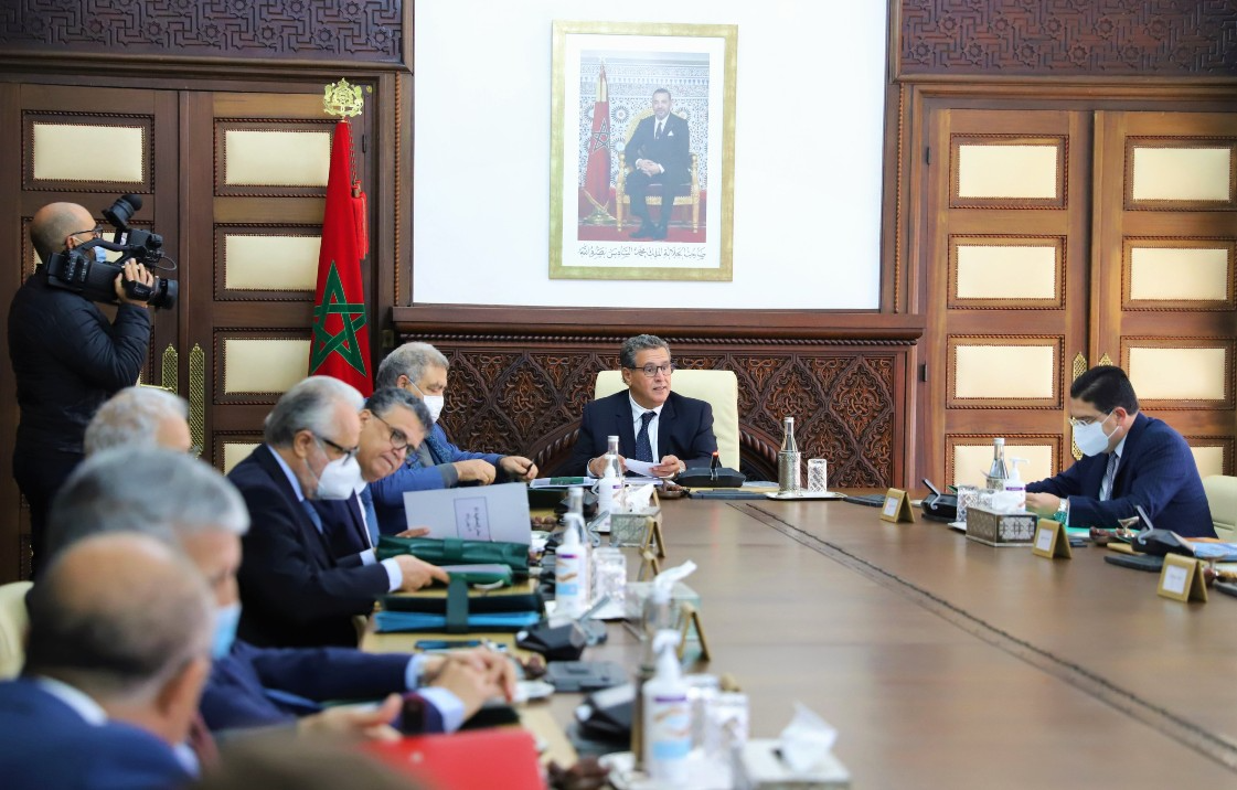 مجلس الحكومة يصادق على مرسوم تطبيقي يهم نظام التأمين الإجباري الأساسي عن المرض ونظام المعاشات الخاصين بأطباء الأسنان