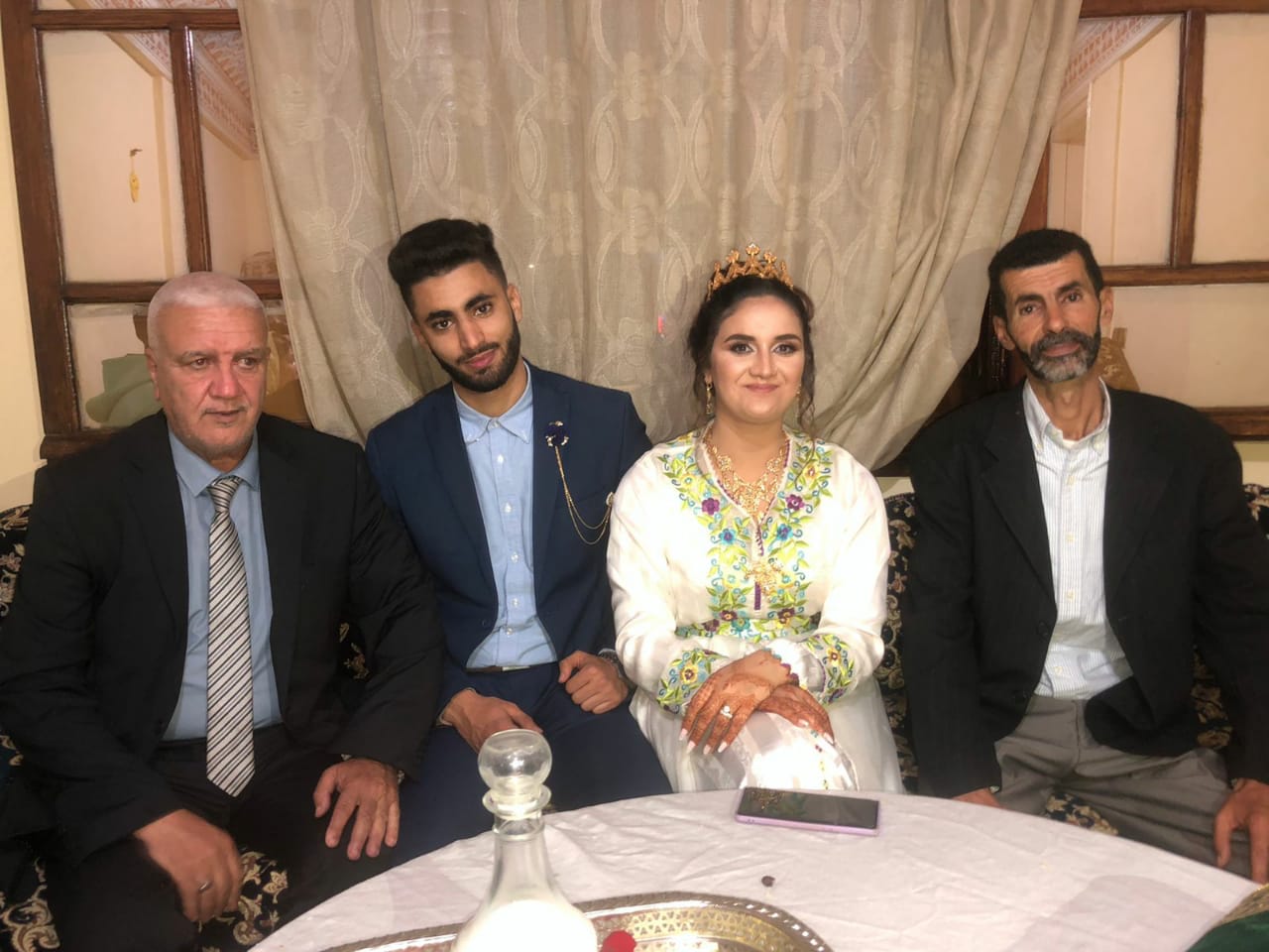 الشابة المصونة إسراء الروادحة تدخل القفص الذهبي وسط فرحة العائلة