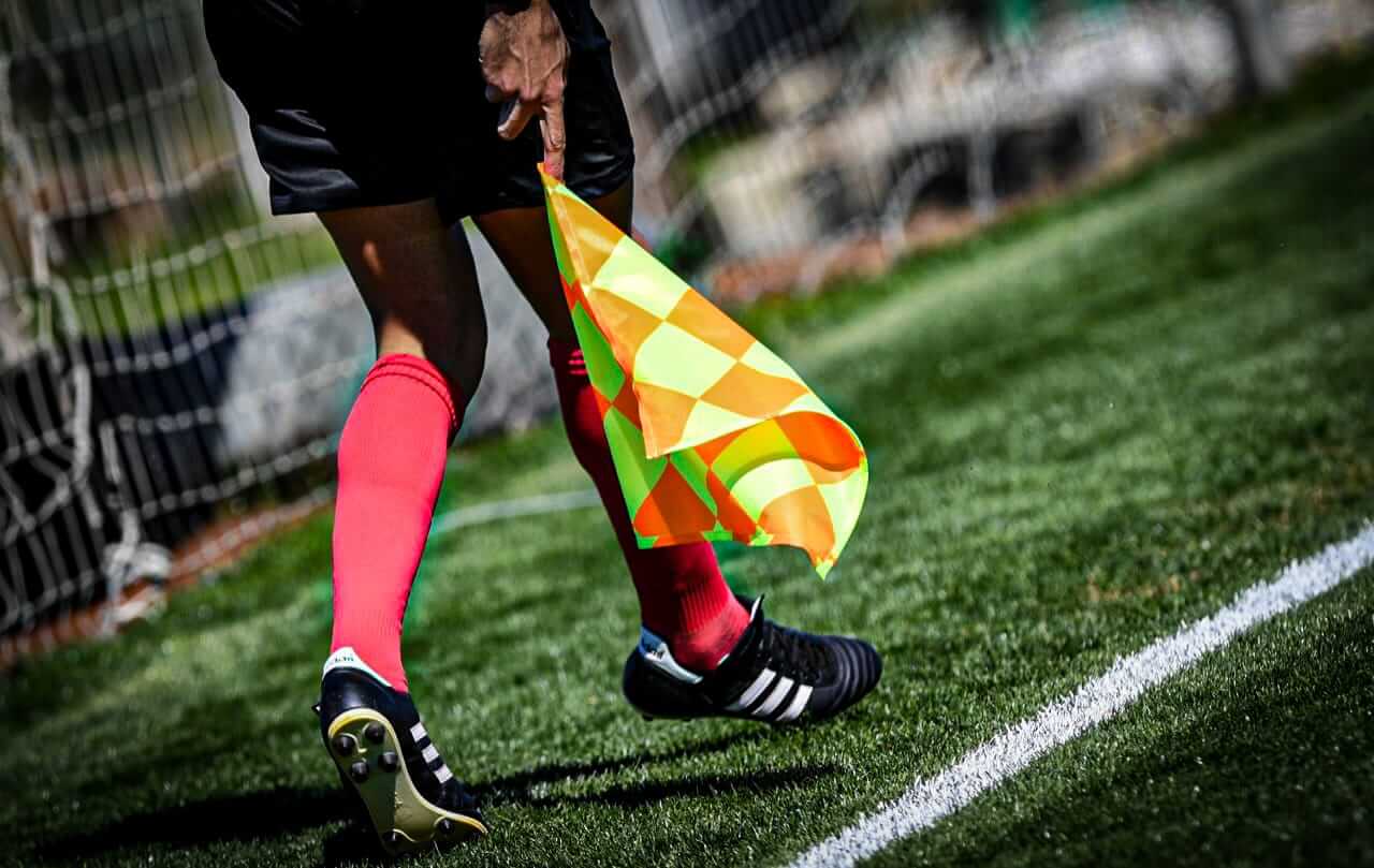 كأس إفريقيا للأمم (الكاميرون 2021) .. ال”كاف” تعين 8 حكام مغاربة لقيادة المباريات